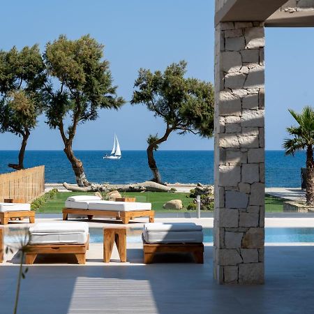 Tavronitis Artemis Seafront Villa, An Evanescence Sea Retreat, By Thinkvilla מראה חיצוני תמונה