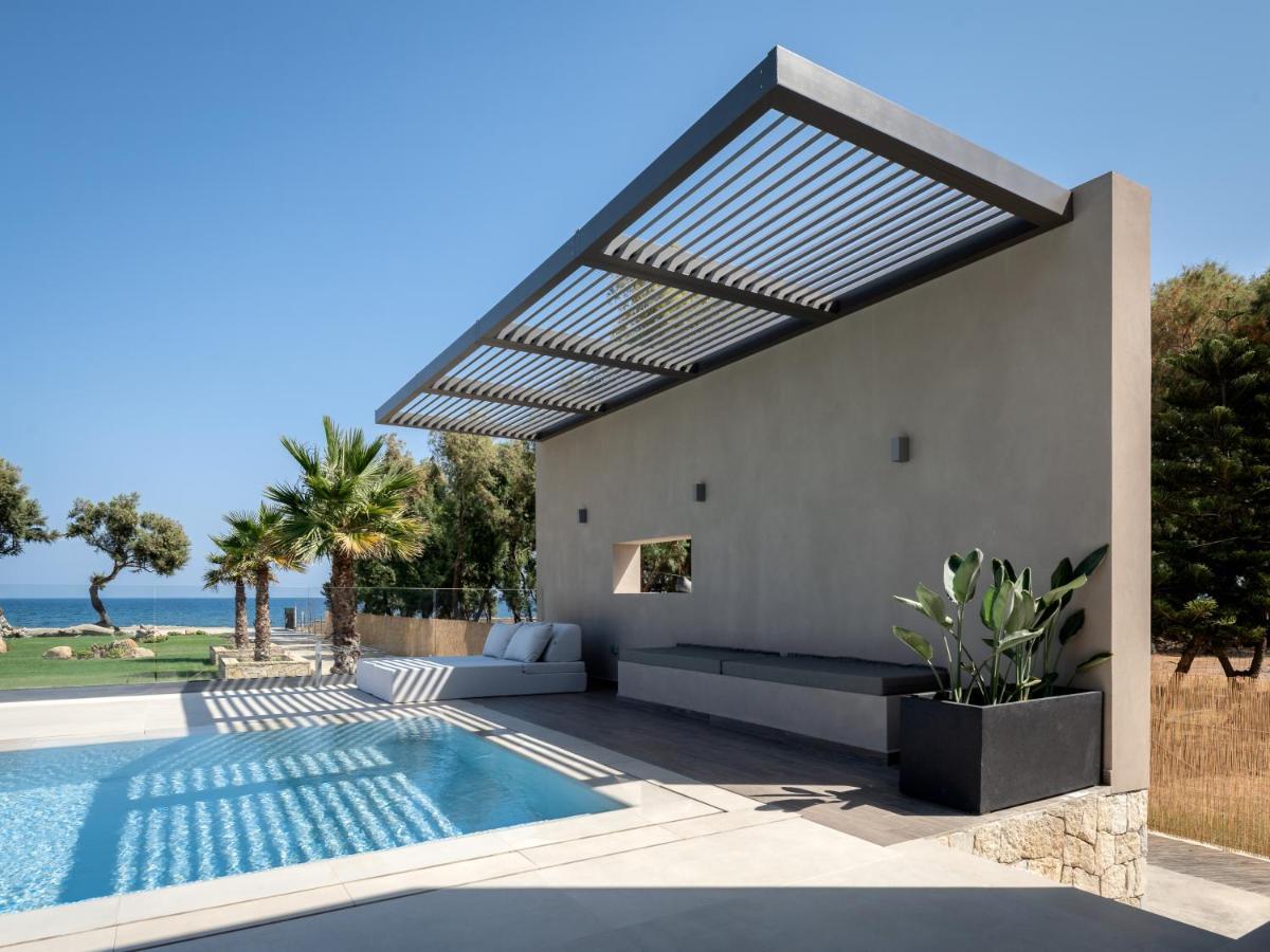 Tavronitis Artemis Seafront Villa, An Evanescence Sea Retreat, By Thinkvilla מראה חיצוני תמונה
