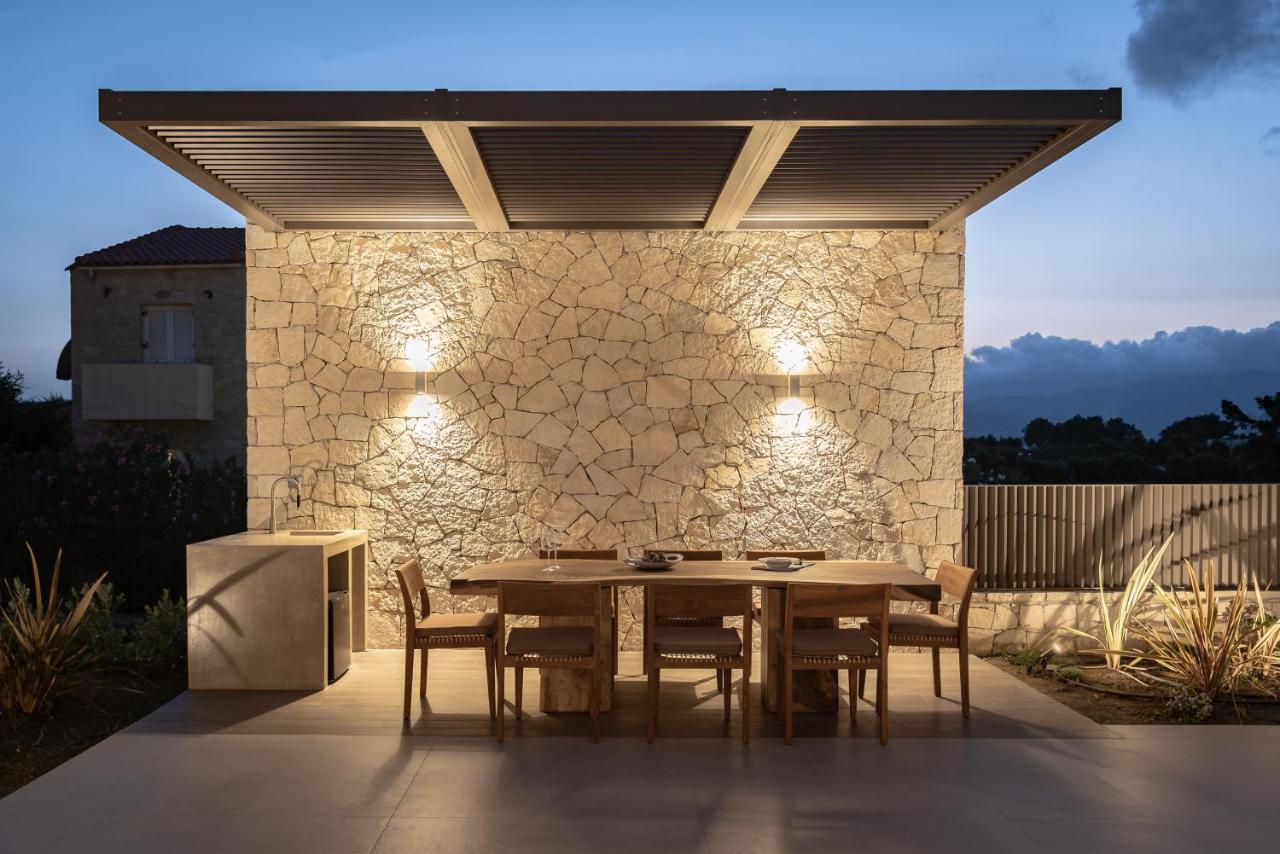Tavronitis Artemis Seafront Villa, An Evanescence Sea Retreat, By Thinkvilla מראה חיצוני תמונה