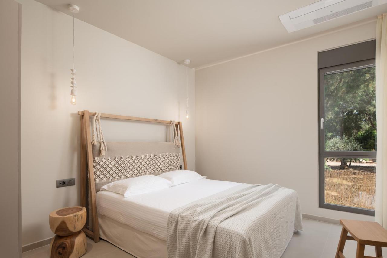 Tavronitis Artemis Seafront Villa, An Evanescence Sea Retreat, By Thinkvilla מראה חיצוני תמונה