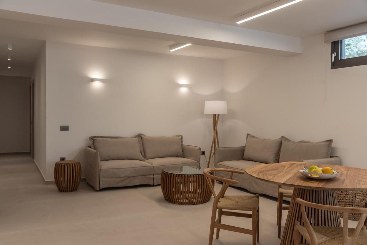 Tavronitis Artemis Seafront Villa, An Evanescence Sea Retreat, By Thinkvilla מראה חיצוני תמונה